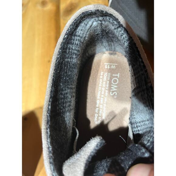 TOMS women's tan suede lace up wedge heel ankle bootie/boot. Size 11 - Picture 6 of 7